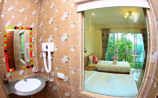 Banana Resort & Spa