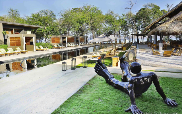 El Mangroove Papagayo, Autograph Collection