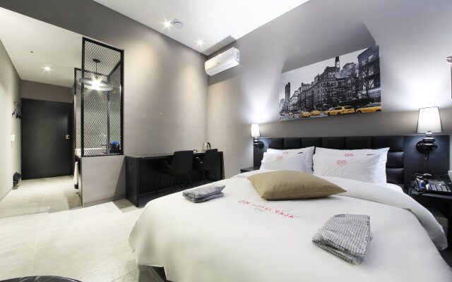 Hotel yaja wirye