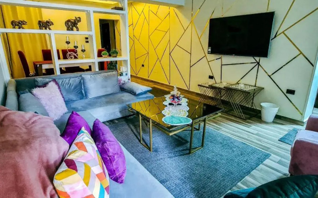 Comtemporary Apartment in Cairo's City Centre