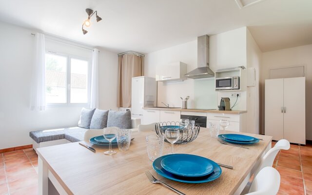 Relax piscine pétanque sauna jardin