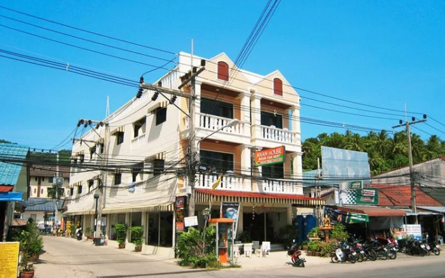 hotelImage