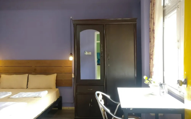 Sun Apartment & Guest House