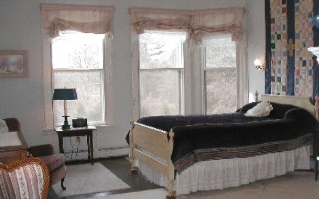Eden Manor