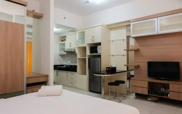 Cozy with City View Studio at Scientia Apartment