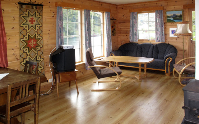 Holiday Home Pærehagen (FJS297)