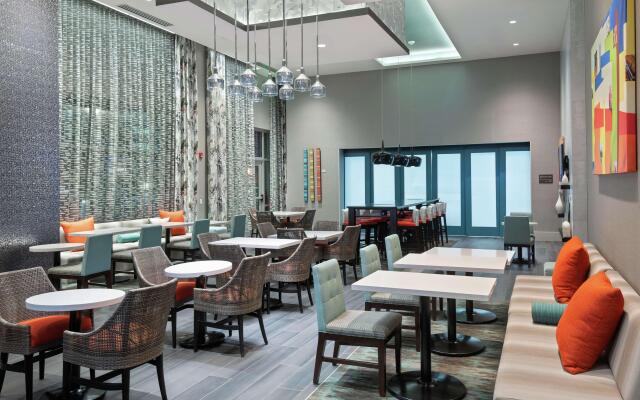 Hampton Inn & Suites Atlanta Buckhead Place