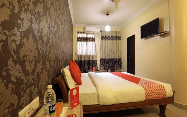 OYO 11967 Hotel Clarissa