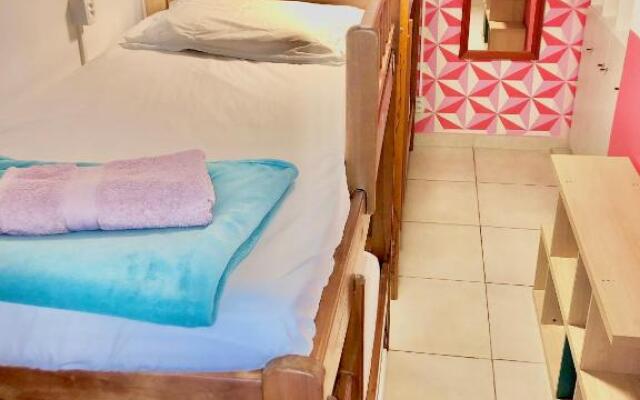 GayFriendly Hostel BSB Airport