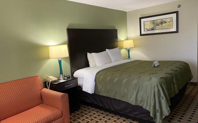 Quality Inn Morton at I-74