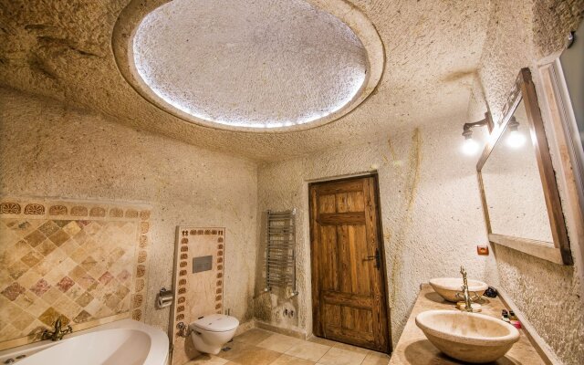 Artemis Cave Suites - Adults Only