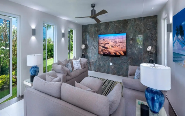 Sunny Vacation Villa 34