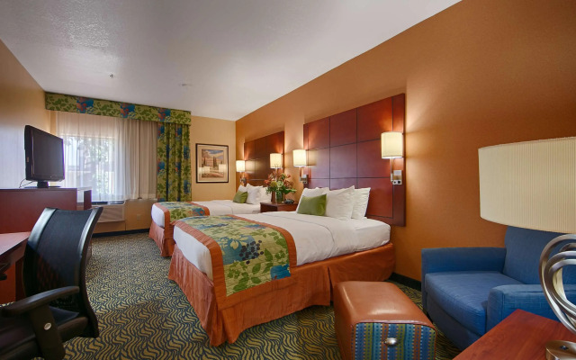 Best Western Plus Fresno Inn