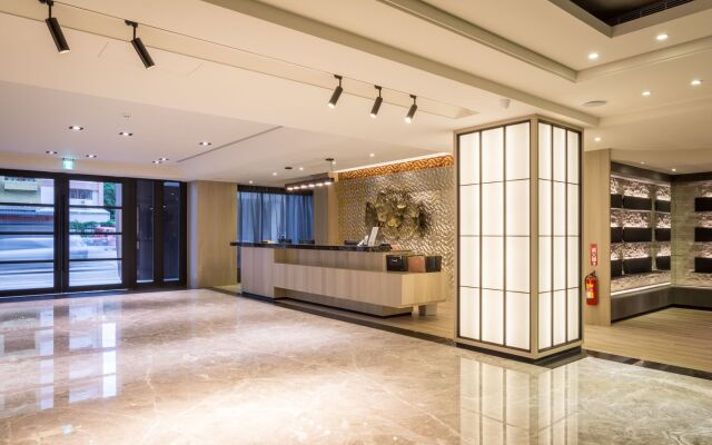 CHECK inn Taichung Wenxin Zhongqing