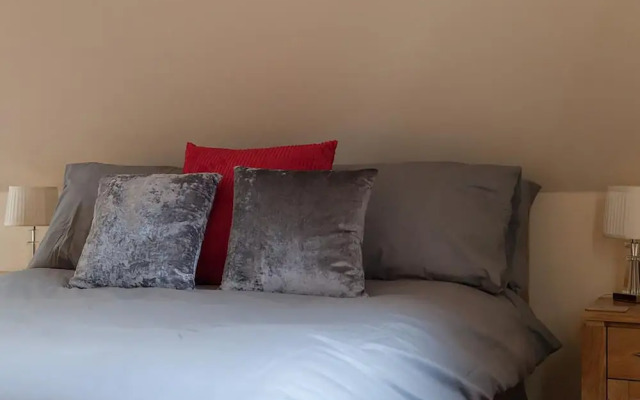 Lyde Cross Coach House