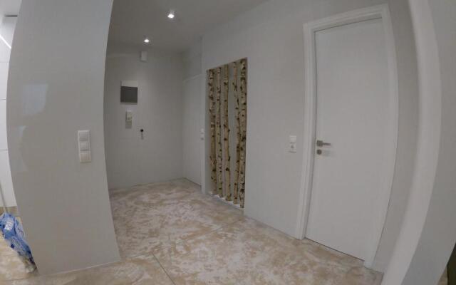 Renovated apartment in Kifissia Center near Metro G25