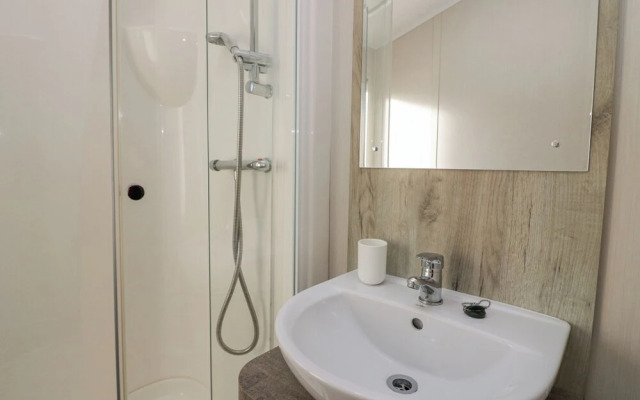 The Three Bears Lodge, Coniston Drive 11