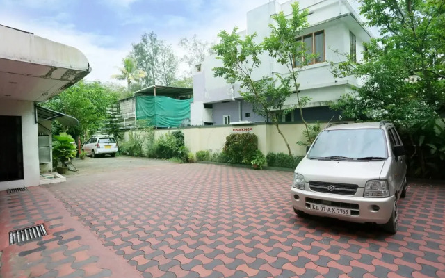 OYO 24157 Karthika Residency