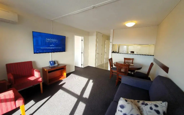 The Parnell Hotel & Conference Centre