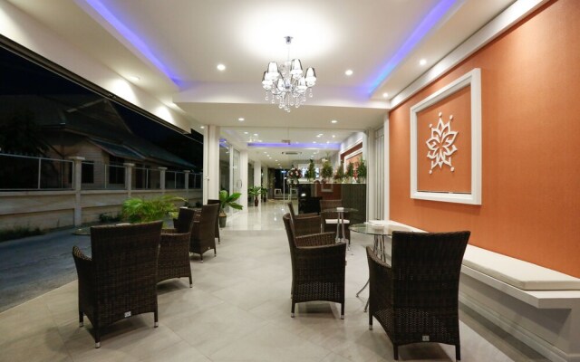 Hua Hin White Villa