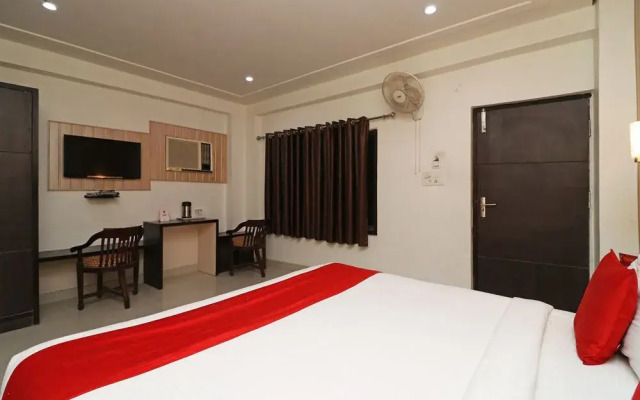 OYO 9993 Hotel Idea INN