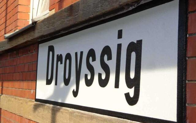 Bahnhof Droyßig - Übernachten im Denkmal