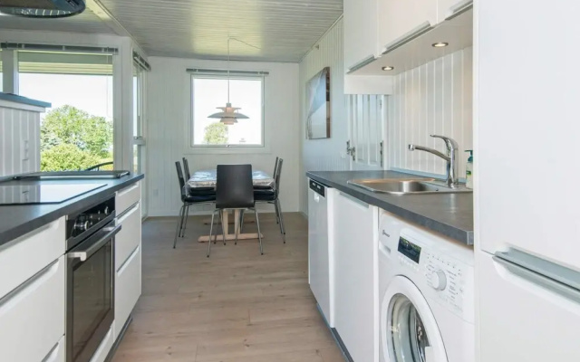 6 Person Holiday Home in Allingabro-by Traum