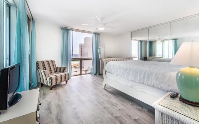 Shoreline Towers 3083