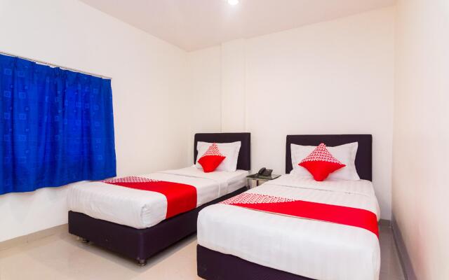 OYO 1635 New Star Hotel