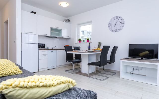 Apartments Adria