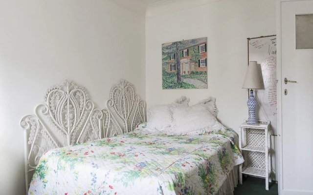 Double Single Room With Shared Bathroom