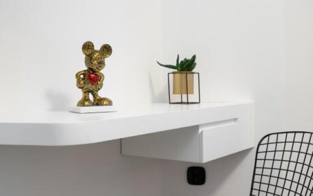 Glyfada Gallery Apartment