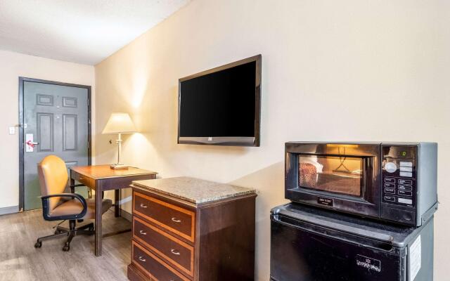 Econo Lodge Acworth East