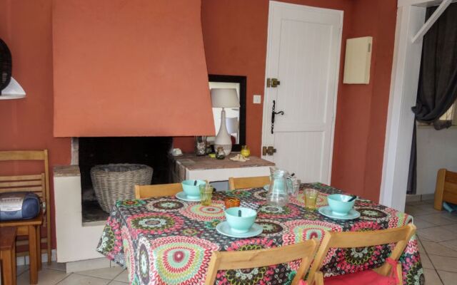 Hameau la Madrague 16536