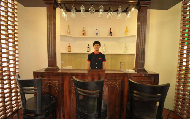 La Rose Suites