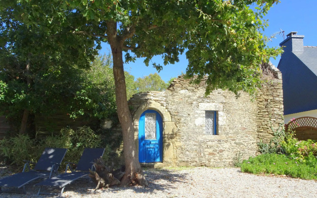 Cottage in Saint-gildas Near Gulf of Morbihan