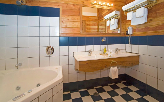 Powderhorn Chateau