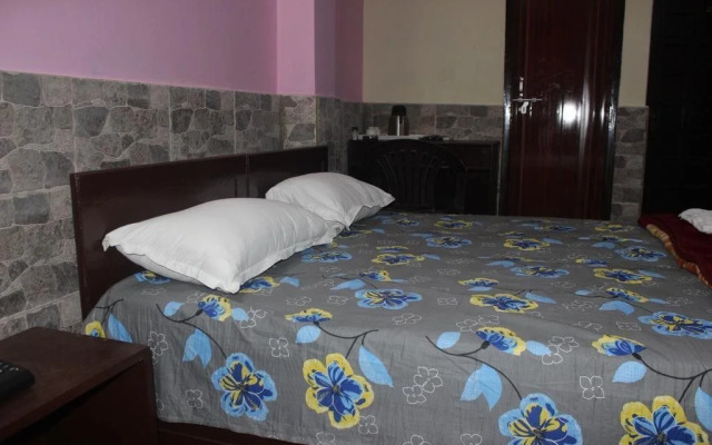 Hotel Kanishka