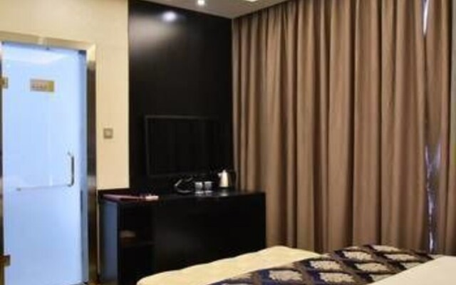 Romantic Coast Theme Hotel