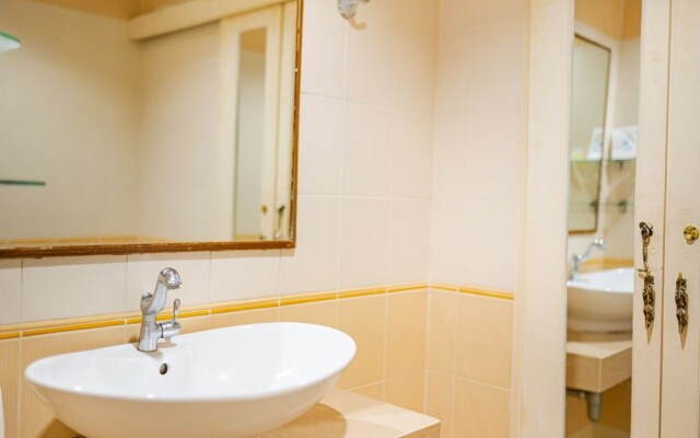 Sirin Hotel & Resident