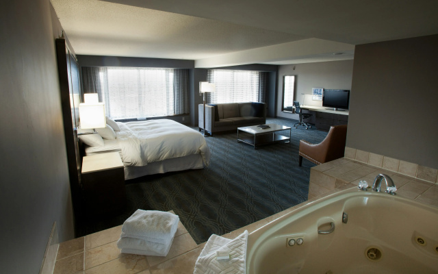 Doubletree by Hilton Bloomington - Minneapolis South