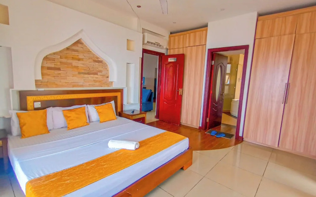 Sea Breeze Beachfront Apartments