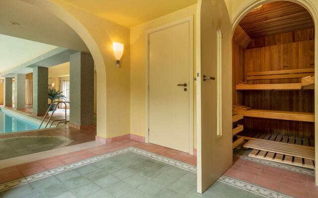 Beautiful Villa in Drunen With Private Heated Pool