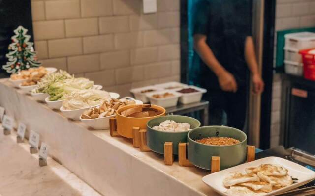 Atour Hotel Swimming Beach Qinglv Road Zhuhai