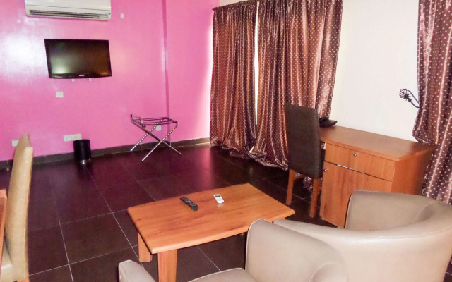 Le Real Hotel