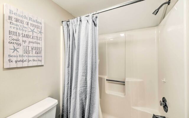 Brigantine Condo w/ Beach Access & Pool Views