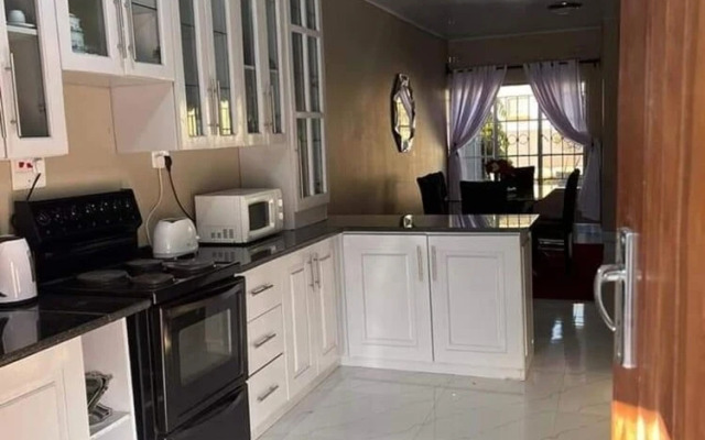 Spacious and Harmonious 2 Bedroomed Apartment