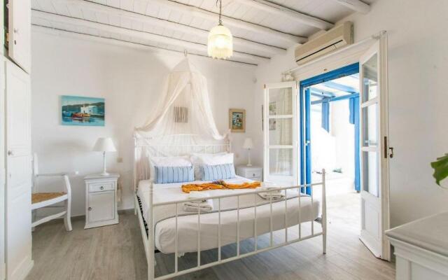 Beachfront Villa Giovanna-Premium Location&Jacuzzi