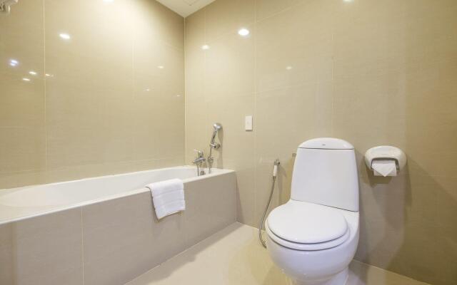Evergreen Place Siam by UHG