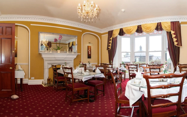Beaumont House with FREE off-site Health Club - Adults Only